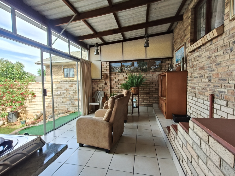 3 Bedroom Property for Sale in Jeffreys Bay Central Eastern Cape
